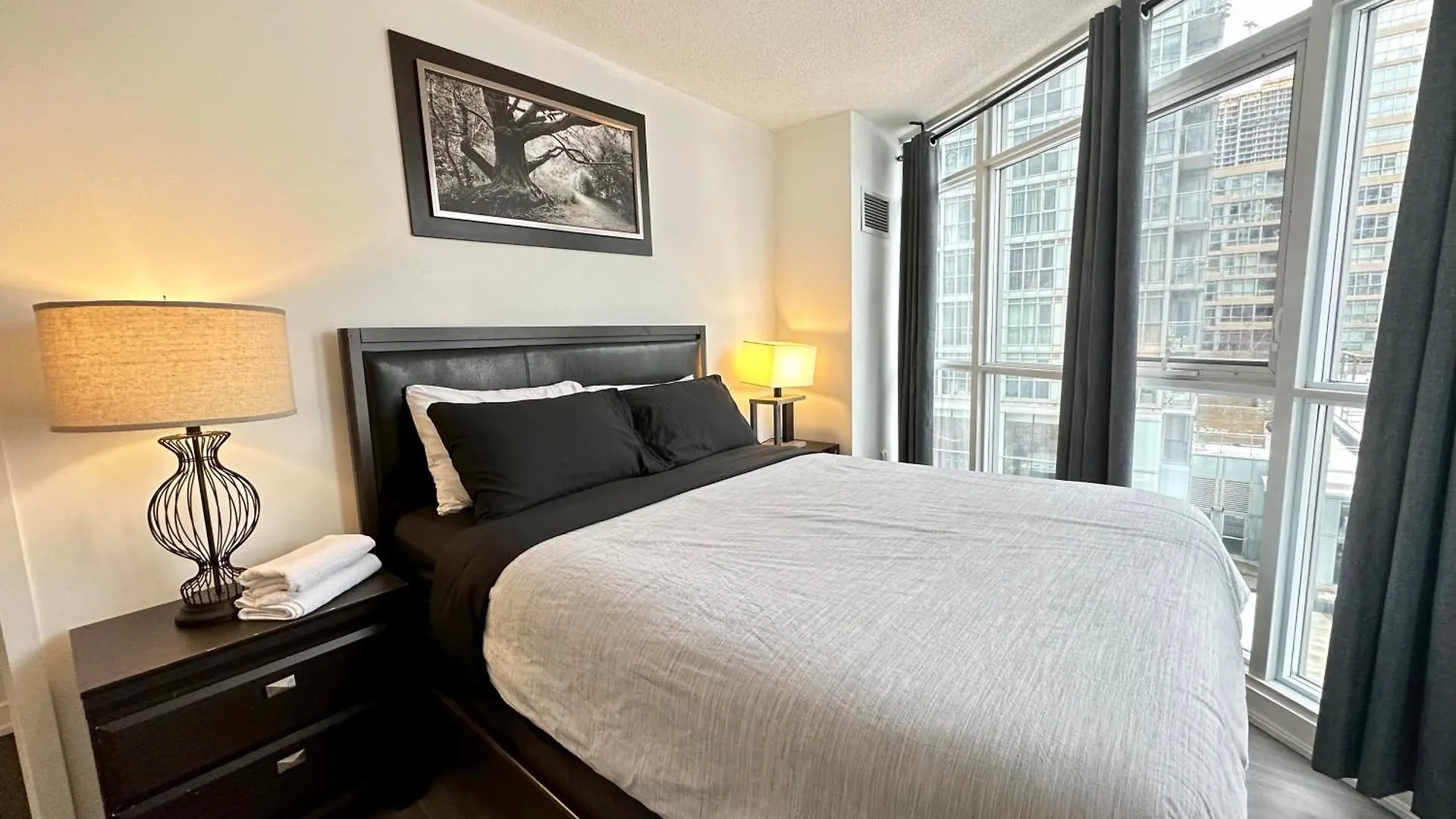 Apartment City Lake 2 Storey Condo Toronto